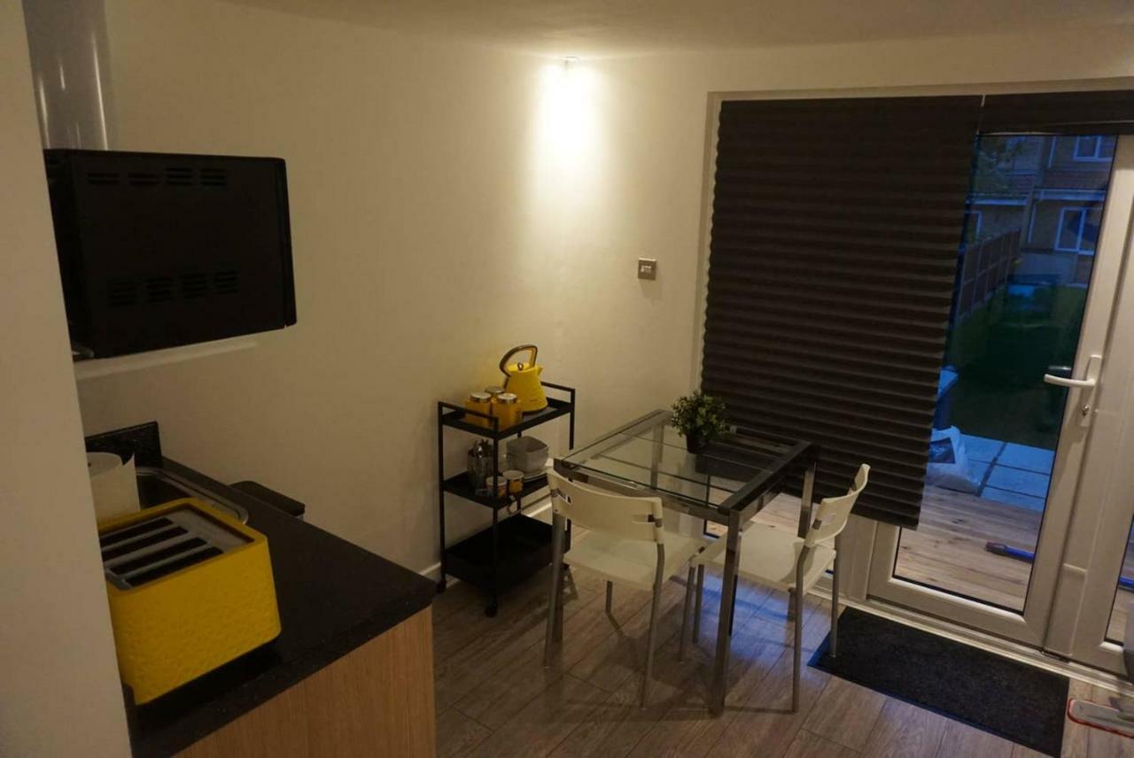 Rjo Serviced Accommodation Purfleet Екстериор снимка